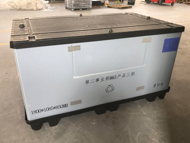 圍板箱